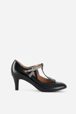 BABEYOND Shoes|Closed Toe T-Strap Rhinestone Pumps
