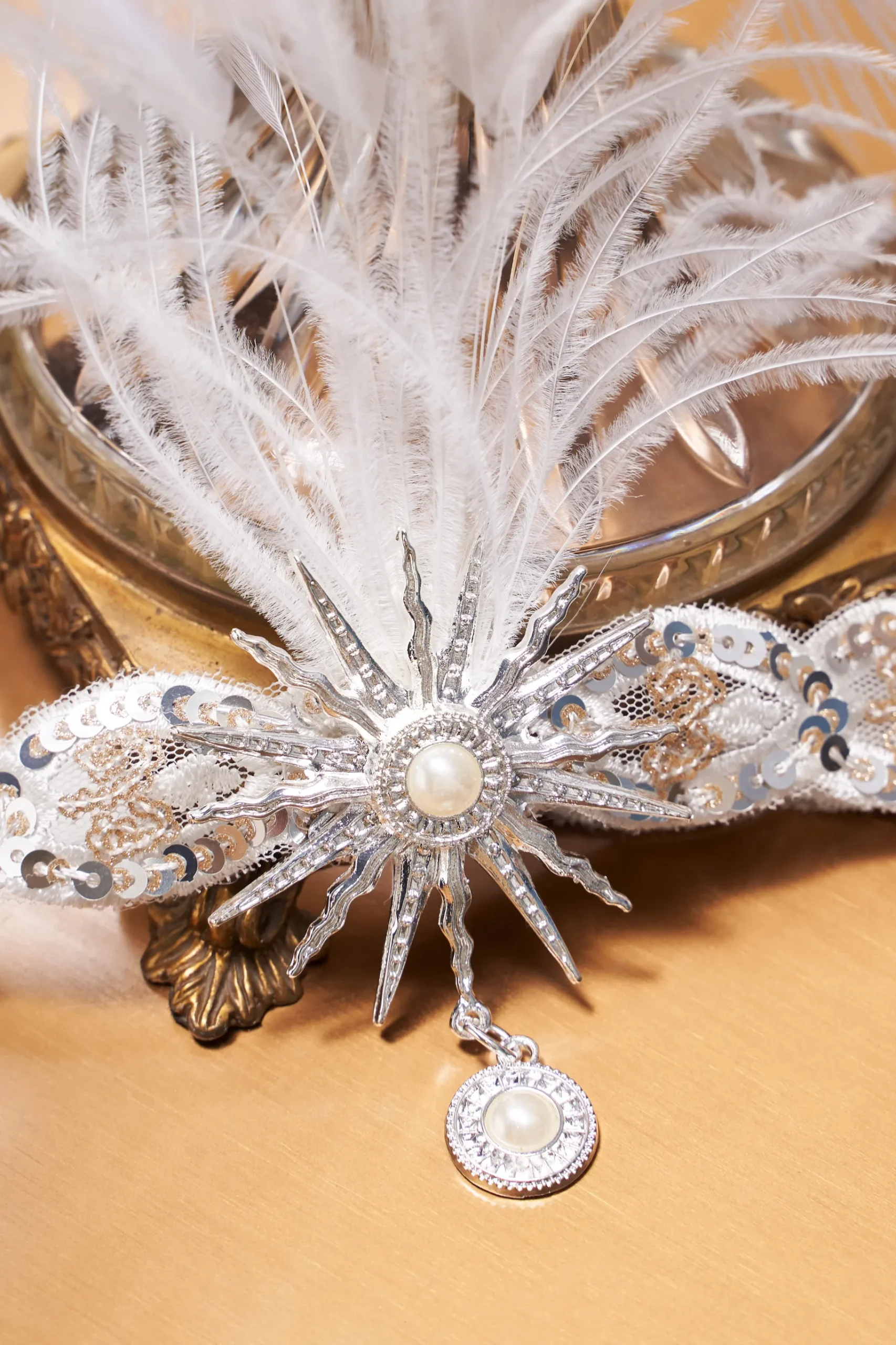 BABEYOND Headpieces & Fascinators|Pearl Studded Sequin Feather Headpiece White