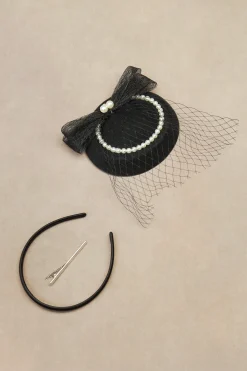 BABEYOND Headpieces & Fascinators|Pearl Studded Veil Feather Pillbox Fascinator Black/White