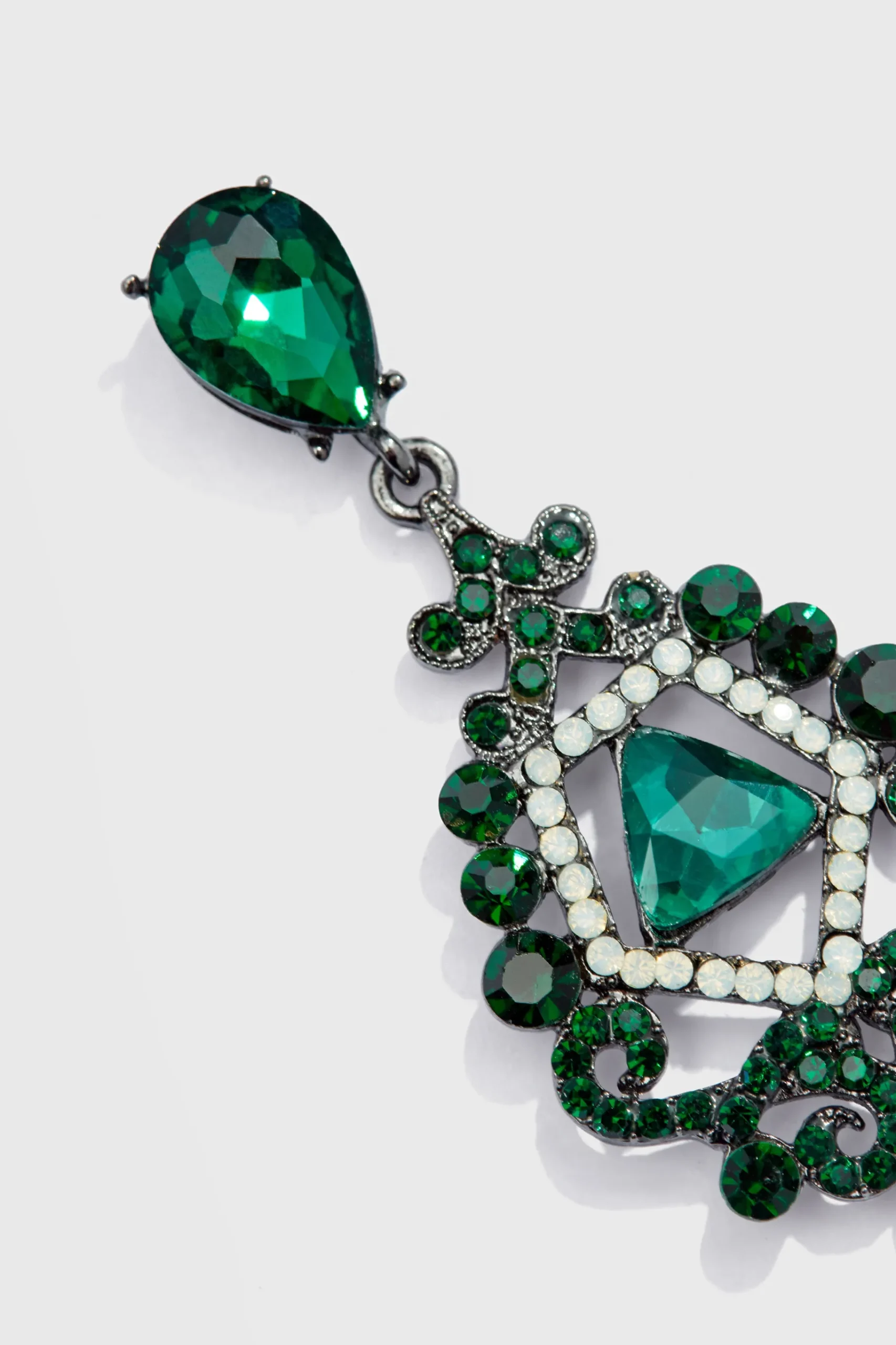 BABEYOND Jewelry|Vintage Baroque Diamond Cutout Earrings Dark Green