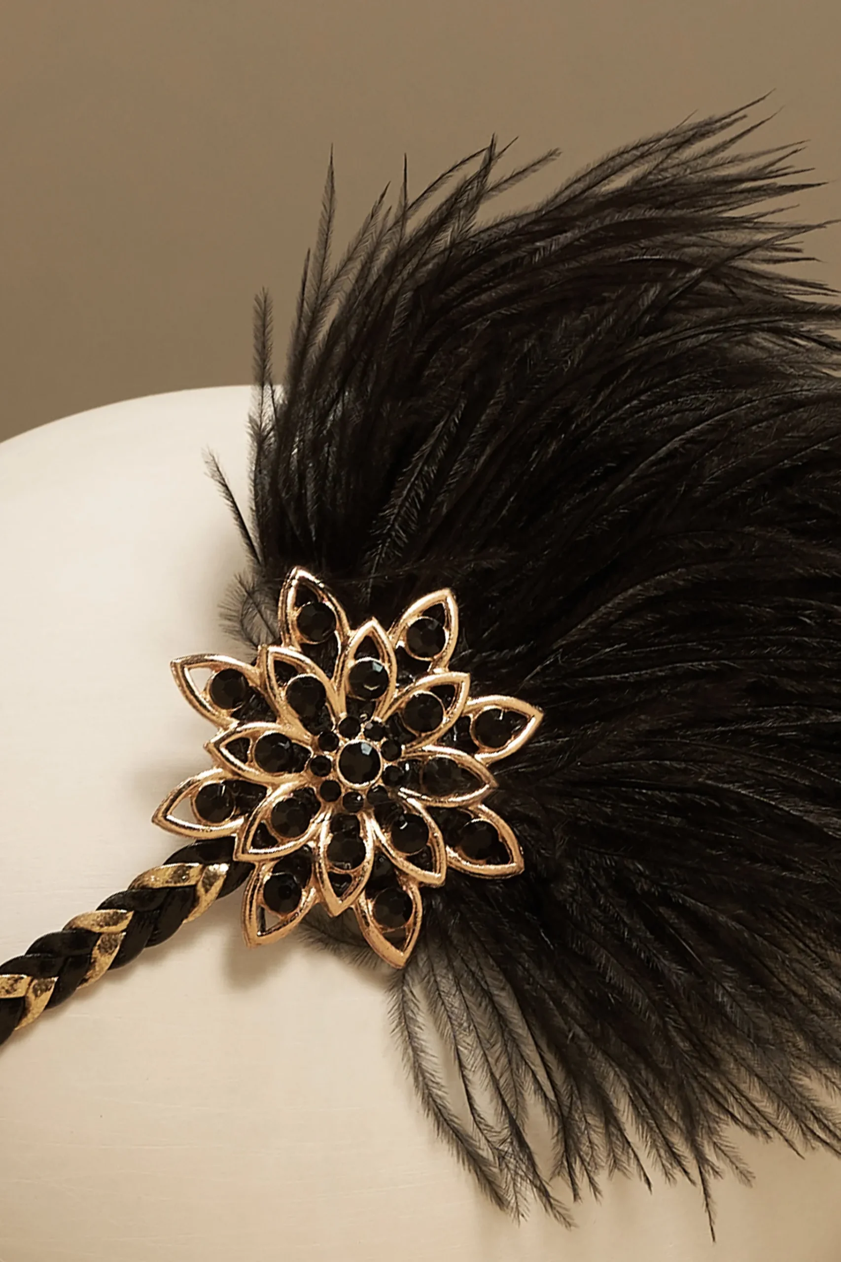 BABEYOND Headpieces & Fascinators|Vintage Ostrich Feather Headband Black/Gold