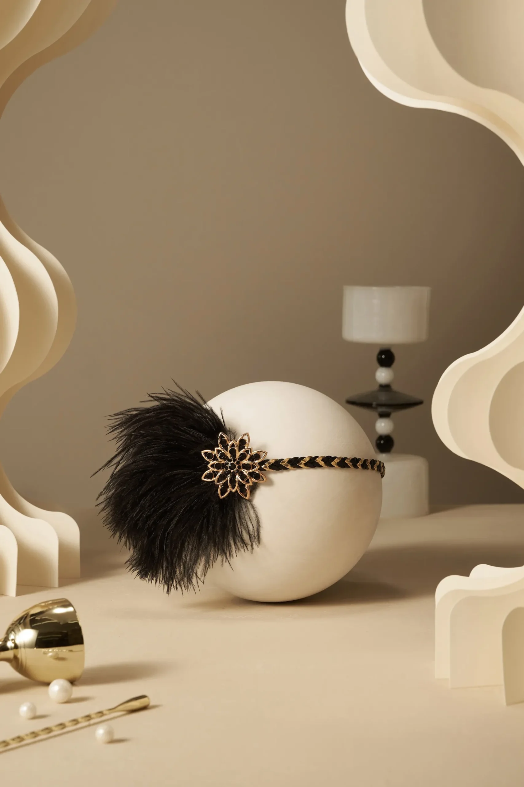 BABEYOND Headpieces & Fascinators|Vintage Ostrich Feather Headband Black/Gold